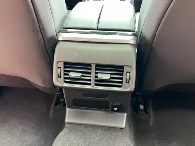 Land Rover Velar 2021, 40000 км, за 30605.65 USD