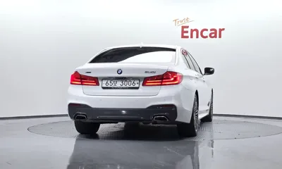 BMW 5-Series 2019, 102185 км, за 16807.83 USD