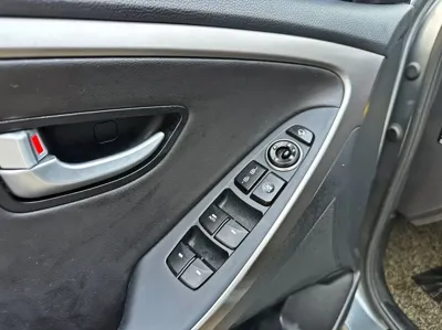 Hyundai i30 2016, 143275 км, за 3610.35 USD - фото 16