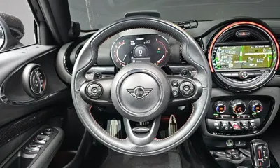 MINI Clubman 2021, 48877 км, за 19139.06 USD - фото 13
