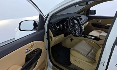 Kia Canival 2016, 129896 км, за 6892.48 USD - фото 10