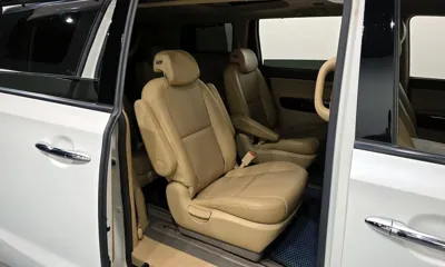 Kia Canival 2016, 129896 км, за 6892.48 USD - фото 12