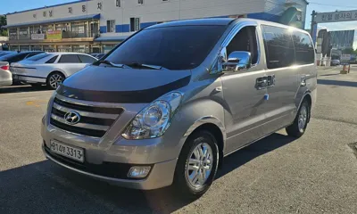 Hyundai Starex 2017, 69654 км, за 8473.46 USD