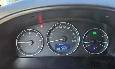 Hyundai Starex 2017, 69654 км, за 8473.46 USD - фото 7