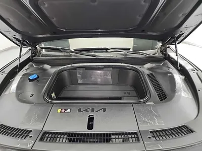 Kia EV9 2024, 42330 км, за 41733.04 USD