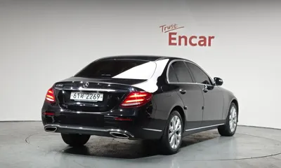Mercedes-Benz E-Class 2018, 104016 км, за 14866.2 USD