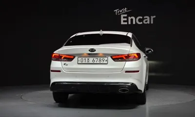 Kia K5 2019, 120544 км, за 8523.29 USD