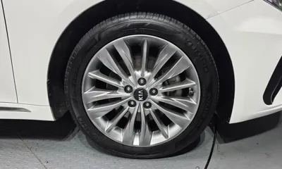Kia K5 2019, 120544 км, за 8523.29 USD