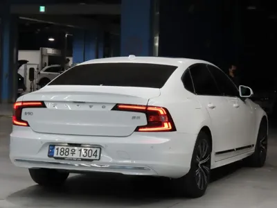 Volvo S90 2024, 14715 км, за 31398.75 USD