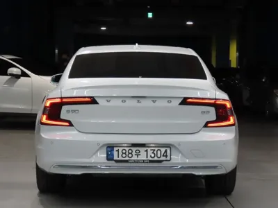 Volvo S90 2024, 14715 км, за 31398.75 USD