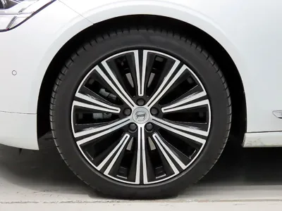 Volvo S90 2024, 14715 км, за 31398.75 USD