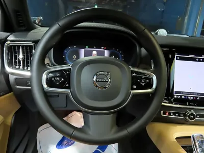 Volvo S90 2024, 14715 км, за 31398.75 USD - фото 12