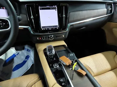 Volvo S90 2024, 14715 км, за 31398.75 USD - фото 13