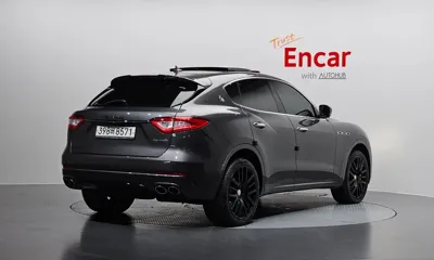 Maserati Levante 2017, 92393 км, за 21530.79 USD
