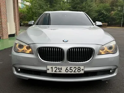 BMW 7-Series · 2011 год