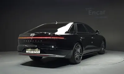 Hyundai Grandeur 2023, 83657 км, за 21813.87 USD
