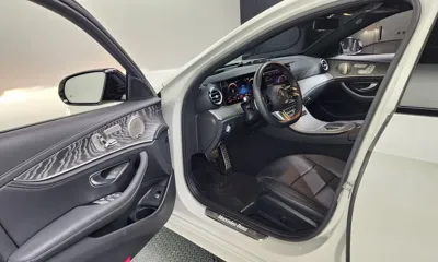 Mercedes-Benz E-Class 2023, 12396 км, за 37165.53 USD - фото 10