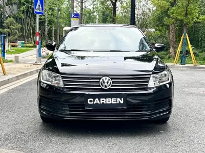 Volkswagen Lavida 2017, 100000 км, за 4225.72 USD