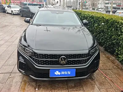 Volkswagen Passat 2024, 4100 км, за 20423.38 USD