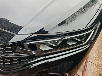 Volkswagen Passat 2024, 4100 км, за 20423.38 USD