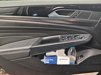 Volkswagen Passat 2024, 4100 км, за 20423.38 USD - фото 7