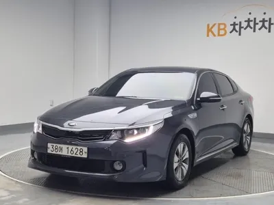 Kia K5 · 2018 год