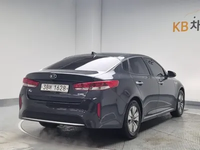 Kia K5 2018, 50611 км, за 10437.18 USD