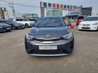 Kia Stonic 2018, 82039 км, за 6147.68 USD