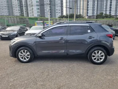 Kia Stonic 2018, 82039 км, за 6147.68 USD