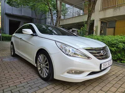Hyundai Sonata 2012, 163986 км, за 2595.63 USD