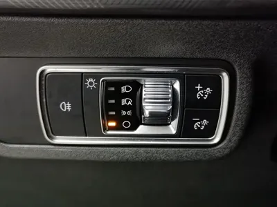 Lincoln Z 2023, 68000 км, за 15273.39 USD - фото 21