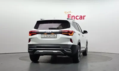 Kia Seltos 2023, 117466 км, за 9295.97 USD