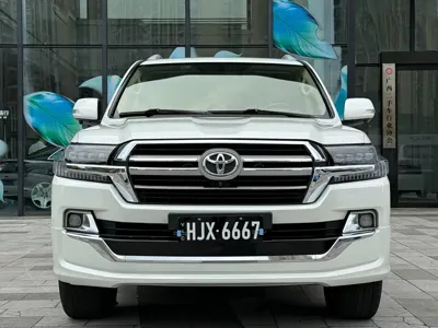 Toyota Land Cruiser 2018, 190000 км, за 49439.89 USD