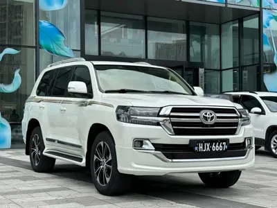 Toyota Land Cruiser 2018, 190000 км, за 49439.89 USD