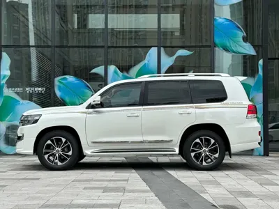 Toyota Land Cruiser 2018, 190000 км, за 49439.89 USD