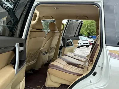 Toyota Land Cruiser 2018, 190000 км, за 49439.89 USD - фото 9