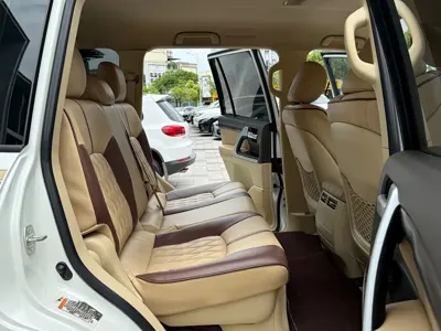Toyota Land Cruiser 2018, 190000 км, за 49439.89 USD - фото 11