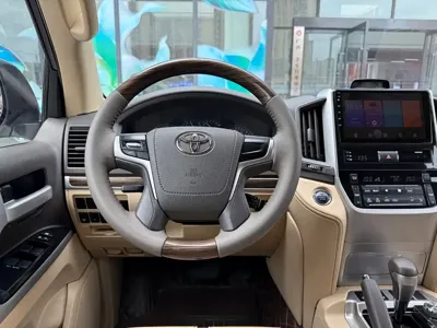 Toyota Land Cruiser 2018, 190000 км, за 49439.89 USD - фото 15