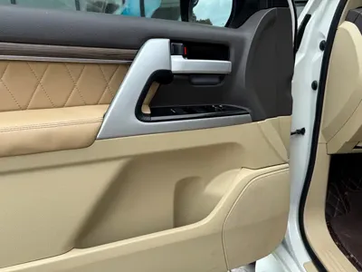 Toyota Land Cruiser 2018, 190000 км, за 49439.89 USD - фото 16
