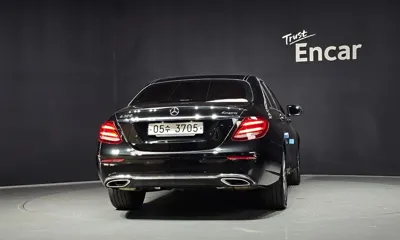 Mercedes-Benz E-Class 2019, 75319 км, за 15885.52 USD