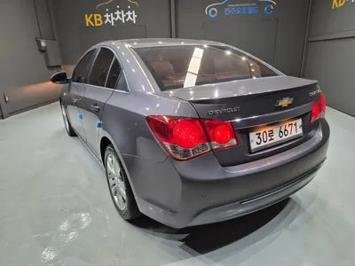 ChevroletGMDaewoo Cruze 2013, 95461 км, за 1947.88 USD