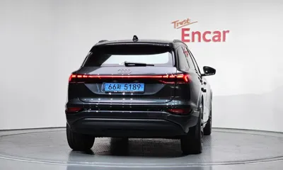 Audi Q6 e-tron 2025, 9283 км, за 44139.62 USD