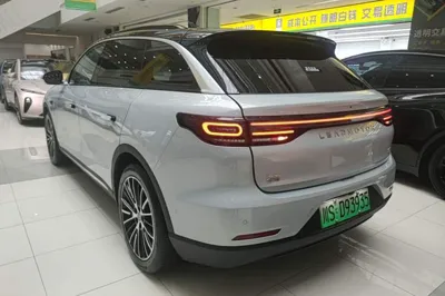 Leapmotor C11 2026, 10800 км, за 23143 USD