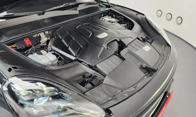 Porsche Cayenne 2023, 49156 км, за 59907.51 USD - фото 6