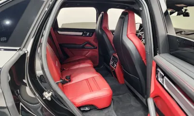 Porsche Cayenne 2023, 49156 км, за 59907.51 USD - фото 18