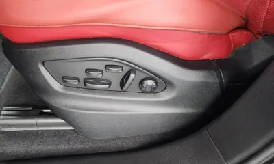 Porsche Cayenne 2023, 49156 км, за 59907.51 USD - фото 31