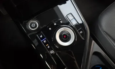 Kia Niro 2024, 89002 км, за 15417.66 USD - фото 9