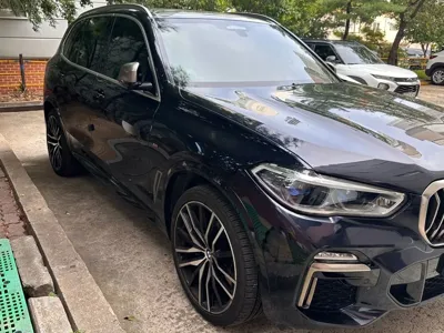 BMW X5 · 2021 год