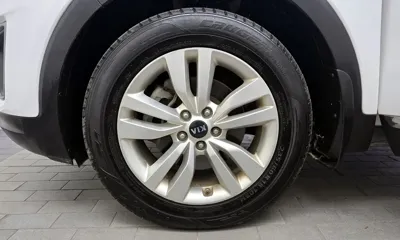 Kia Sorento 2015, 170080 км, за 5848.3 USD