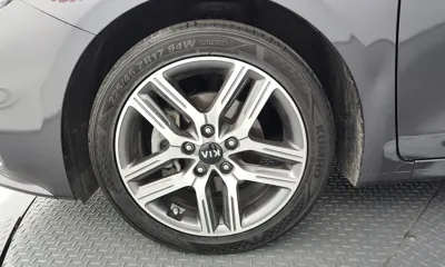 Kia K3 2019, 97345 км, за 7548.9 USD